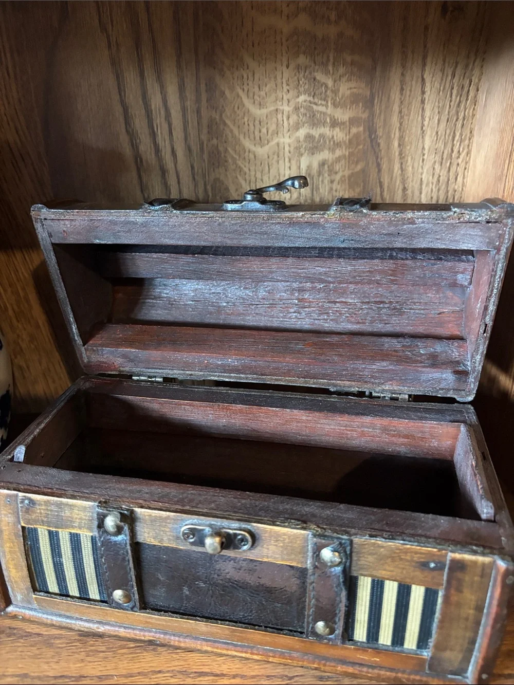 Vintage Brown and Black Travel Chest Bag